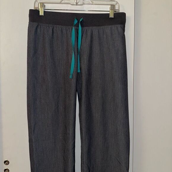 Figs Womens Gray Scrub Bottoms Straight Leg Size Small NWOT - Picture 3 of 11